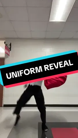 𝐃𝐫𝐮𝐦 𝐌𝐚𝐣𝐨𝐫 𝐭𝐡𝐞 𝐅𝐢𝐞𝐥𝐝 𝐢𝐬 𝐲𝐨𝐮𝐫𝐬 🎵 ————————————— #band #uniform #uniformreveal #drummajor #conducting #marchingband #dutchtown 