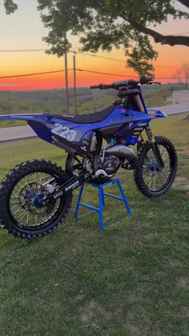 #Fyp #yamaha #moto #mototok #2strokes #yami #dirtbike #motocross #viral #fypシ #trending 