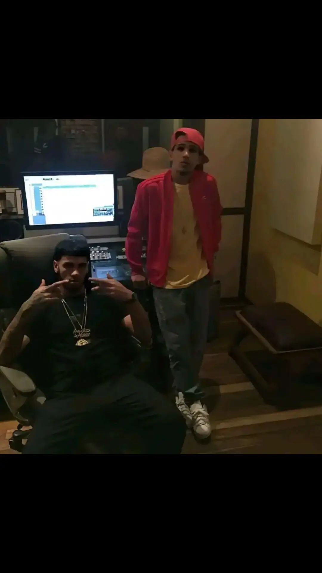 #sola #paratiiiiiiiiiiiiiiiiiiiiiiiiiiiiiii #viral #anuel #rhlm👹 