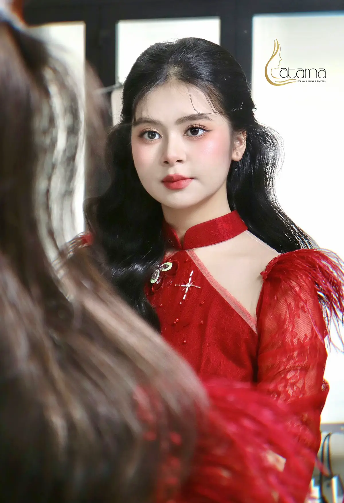 Gợi ý 1 layout cho cô dâu mặt tròn baby cho các nàng nè. Bài của HVCN team catama #catama #makeuptainha #makeupbinhtan #makeupcodau #makeup #trangdiemtainha 