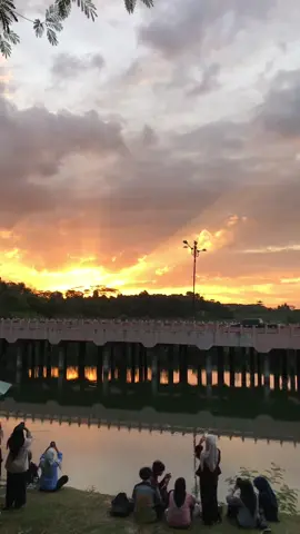 🙌🏻🌻✨ 📍#aerosportpekanbaru  #tamanpesawataerosport #sunset #fypシ゚ viral