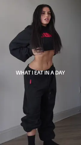 what i eat in a day 🥬🍤🍌🍯🫑 wearing @AYBL | code HUDA @ehplabs | code HUDA 9 am greens and vitamins: oxygreens  fish oil  iron  b12 magnesium  vitamin c  vitamin e  multi vitamin 9:30 am breakfast: oatmeal cinammon honey banana turkey sausage coffee 12 pm pre workout: oxyshred 2:30 pm post workout shake: 1 scoop @blessedprotein (banana bread) 4 pm lunch: shrimp lettuce greek yogurt 7:30 pm dinner: ground beef bell pepper white rice #whatieatinaday #musclegain #fatloss #mealideas #motivation #supplements #gym #GymTok #glutegains #glutegrowth #abs #relatable #foryou #foryoupage #fyp 