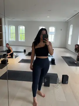 I had such a great experience at the @Alo Yoga studio in #georgetown #washingtondc #whattodoinwashingtondc #yogastudios #alo #georgetowndc 