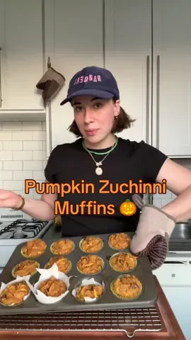 Pumpkin Zucchini Muffins 🎃 Send any and all fall recipe recommendations my way 👩🏼‍🍳Recipe C/O: @Ambitious Kitchen #pumpkinmuffins #fallrecipes #zucchinimuffins #pumpkin 