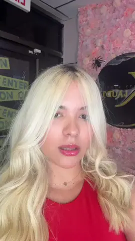 Is my time to glow ✨🪞🩰#klaudiahairtampa 