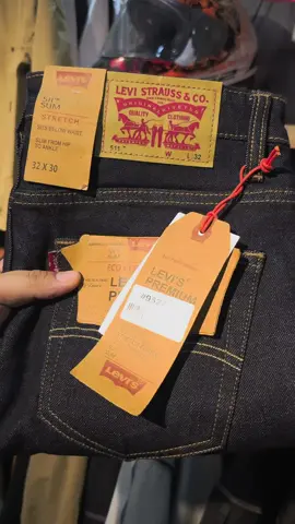 ♦️Levi's jeans ♦️Size : 29, 30, 31, 32, 34 ♦️wholesale only  📍Ranjana trade 4th floor D17, newroad kathmandu 