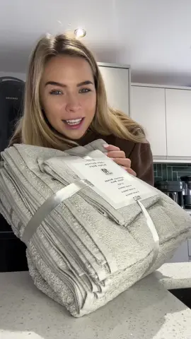 10pcs Towel Set🤍 #fyp #towels #towelset #bundle #tiktokmademebuyit #newtowels #Home #newhome #unboxing 