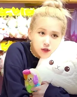 Cưng xỉu 😙🤍#rosé #parkchaeyoung 