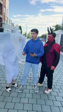 Cine vine la CONCERT?! 🙋‍♂️#orangeblue 