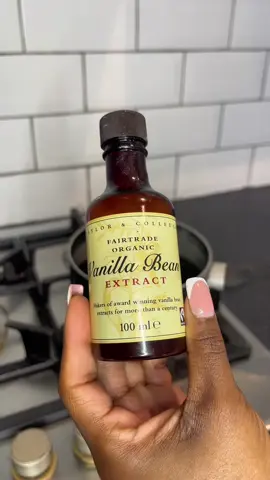 Replying to @Haven  Simple syrup is suuuper easy and makes a big difference! Hope this helps 🫶🏾 FAQ: Does it make the cake sweeter? Not by much, you’re not drenching the cakes in it, just a little showering 😌 Do I have to add vanilla? Nope, just adds another layer of flavour!  Do I have to use brown sugar? No, white sugar works fine and is colourless   . . . #kutiwacakes #cake #caketok #caketiktok #cakedecorator #fyp #caketutorial #tutorial #simplesyrup #simplesyruprecipe #manchestercakes #faq 