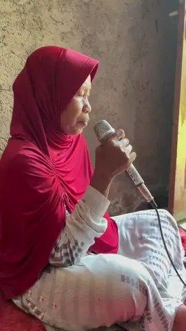 Kulo maturnuwun kaleh @AZ SOUND SYSTEM  semoga ditambahkan rejekinya kaleh berkah barokah amiiiin🤲🏻🙏  Tahun 2000 cipt : KH bukhori masruri dipopulerkan @Nasida Ria 