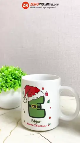 Yuk segera siapkan Natal tahun ini dengan hadiah special Mug Natal Inisial Nama Topi Santa gemas ini 😍🎅🏻🎄 #MugKeramik #NatalCeria #HadiahNatalUnik #CustomMug #MugCetakFoto #Kadonatalmurah #souvenirnatal #natal2024 #souvenirnatalmurah #mugnatalinisial #mugkeramikinisialnatal #kadonatalunik #mugnatal #harinatal#kadonatalmurah #customsouvenir #gelaskeramik #gelascetakfoto #aksesorisnatal #fyp #zeropromosi#vendorsouvenir