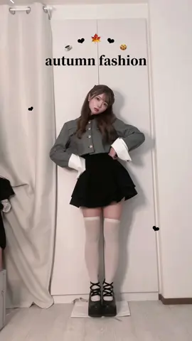 ホテルマンみたいなアウター🎞ハイウエストと合わせるのが吉‪‪‪‪❤︎‬#autumnfashion #秋コーデ #shein #GRL #tutuanna #lovehunter 