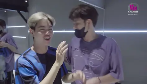 VIEON ơi thặc sự là tuyệt vời 🤩.    #duongdomic #phapkieu coi 2 anh em làm nũng với nhau nè quý dịii 😗😗😗 