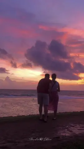 ඔය දෙකොපුල් තෙමා..🖤✨ #srilanka #artworldlk #travel #tiktok #viral #foryou #fyp #foryoupage #fypシ゚viral #alone #beautiful #trending #evening #walk #Love #place #onemillionaudition #calm #sunset #sunsetlover #gallefort #galle #visitsrilanka #travelsrilanka 