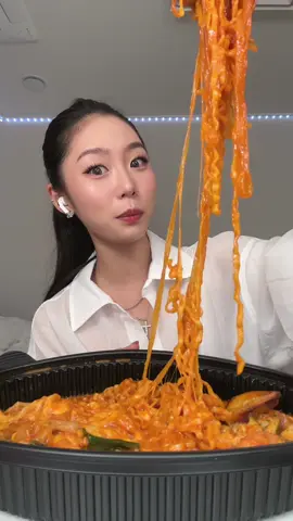 Chicken Cheese Buldalk🌶️🧀 #mukbang #mukbangeatingshow #mukbangvideo #asmrsounds #eatingsounds #spicynoodles #buldakramen #먹방 #먹방asmr 