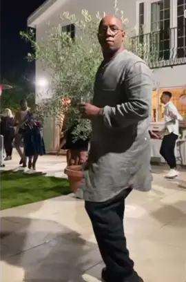 #ianright #burt73 #trending #new #fyp #follower #funnyvideos #follower #foryourpage #following #ďancing 