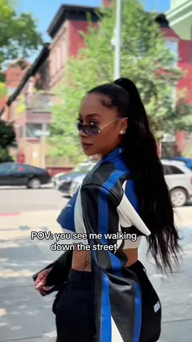 Caught you staring 😘 