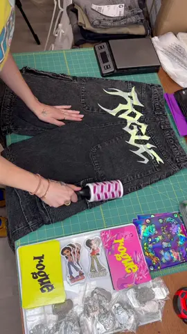 Replying to @zee packing an order for Rogue jeans :) @Rogue  #packingorders #packagingasmr #asmr #satisfying #foldingclothes 