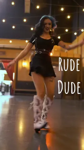 One of the most EXHAUSTING dances but SO much fun 🤩 this was one of the first dances I picked up on the floor🫶🏼 Dance: Rude Dude Song: Church by @T-Pain  📷 @life.of.austinlake  Boots are by @Lane Boots 🖤 #sandiegolinedance #sandiegolinedancers #sandiegolinedancing #sandiegolinedancer #countrybar #gothcountry #gothcountrygirl #yallternative #gothlinedancer #gothlinedance #countrydancekris 