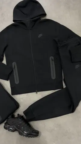 Nouvel Ensemble Nike TechFleece✔️