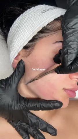 hydrafacial+dermaplaning leave you GLOWING