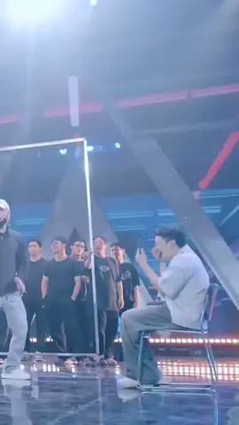 Bữa concert dắt 2 fangirl này lên được khum ạ, 2 em nhiệt tình quá nè 😆😆 #quanghungmasterd #negav #hieuthuhai #Jsol #viraltiktok #xuhuongtiktok 