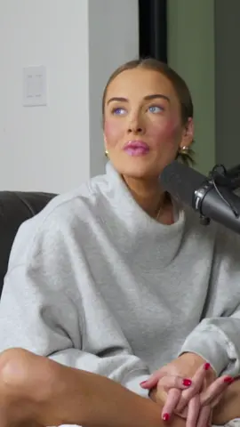 Brooke S--t Her Pants -( #cancelledpodcast #tanamongeau #brookeschofield