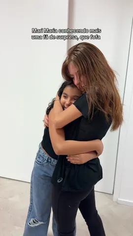 Mari é uma fofa com suas fãs 🧡🧡🧡 #marimaria #Vlog #makeup #fãs #amor #fofo #famosos 