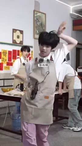 ตัวลูกสุดๆ #tffamily4rdgeneration #tf家族练习生🤴🌷 #tf家族四代 #tffamily_4th_generation #tffamily🇨🇳💫 #ไอดอลจีน #fyp #feedfeed #zhanghanrui_张函瑞 #จางหานรุ่ย🇨🇳🥰 