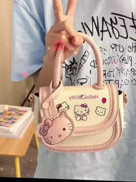 Từng đường kim mũi chỉ, chất chứa rất nhiều tình yêu thương mà tôi muốn dành cho cô ấy #hellokitty #quatangbangai #fypシ゚viral #handmade #DIY #tuitudan 