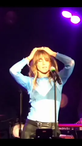Good Looking - Suki Waterhouse #goodlooking #sukiwaterhouse #rolaschidas #rolas #fyp #viraltiktok #amor 