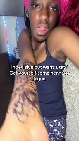 @Aひ on the inspo. Would’ve linked the actual product but unfortunately tiktok don’t like me😃 @Gopi Henna #fyp #itssdeee #itssdeee  