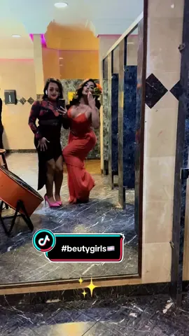 Noches de Party ✨ #club #party #behappyalways #houstontx #lgbt🌈 #transgender  #🏳️‍⚧️ #🏳️‍🌈 #🇺🇸 #🇬🇹 #🇭🇳 #🇲🇽 #🥂🍾  #✨🦋 #✨ #🌹@biankavallecillo6 