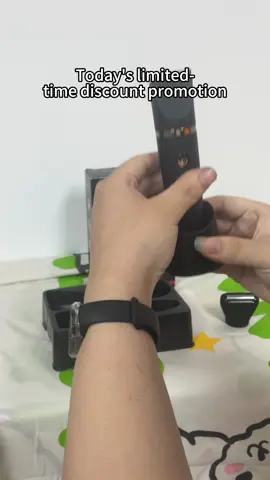 Please shave off thoseun comfortable hairs.😎 #TikTokShopBackToSchool #dealsforyoudays #clipper #tiktokshopblackfriday