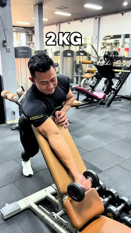 Test Otot 💪🏻🔥 #gym #solofitness #surakarta #fitnessoloraya #gymgirl 
