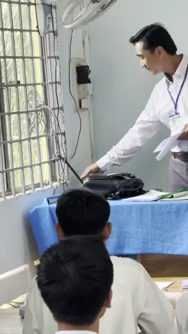 Cách trị rắn độc trong lớp #thaynecon