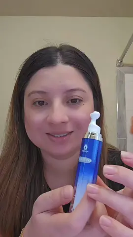 Ese suero para los ojos es el favorito de mi esposa #eyeserum #skincare #eyecare #ojeras #ojerasybolsas #tiktokmademebuyit #ttshop 