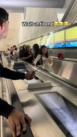 Giving rose to strangers on escaltor#fyp #foryou #foryoupage #viraltiktok 