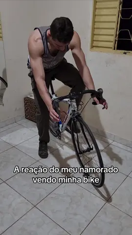 🤣🤣🤣 #bike #pedal #bikelife #speed #caloi #couple @Vinícius 