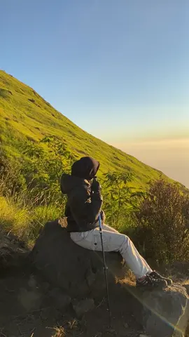 lapor ketua sudah menerobos awan #sindoroviakledung#fyp 