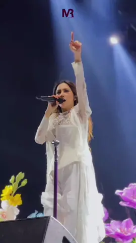 Oh tuhan tolonglah  bawa dia kembali 🥹✨️ @Mahalini Raharja #bawadiakembali #mahaliniraharja #liveperformance #ikylini #tiktokviral #fyp #bawadiakembali #musikviral #sial  #mahalinirizkyfebian #pestapora #sadvibes #rizkyfebian #bawadiakembalimahalini 