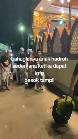 daks besok tampil beuhhh senangnya sampe jantung🔥🤍 #syafaatnabimuhammad #maulud #santri #hadroh #majlis #ahbabusyafaah #ahbabusysyafaah #as_mania #lewatberanda #fyp #tampil 