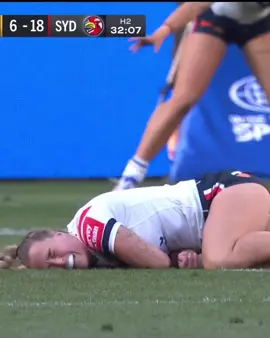 Isabelle Kelly off early today with a suspected elbow dislocation. Clear mechanism with arm caught up between bodies causing hyperextension.⁣ ⁣ While recovery (without a fracture) can be up to 6 weeks, in some cases have seen accelerated returns with heavy strapping in 1-2 weeks.⁣ ⁣ With finals next week for the Roosters hopefully this isn’t season over for Kelly. #nrlw #nrl 