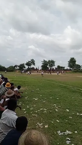 လေးတိုင်စင်  နဲ့ အုပ်ကလေးစတွေ့ပါပီ