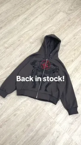 Don’t wait, Boxy hoodie veida is back in stock!