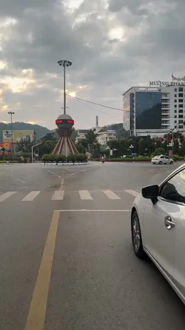 Tầng 4 có gì mà sao thấy nhiều anh em lên thế? #muongthanh #xh #sonla 