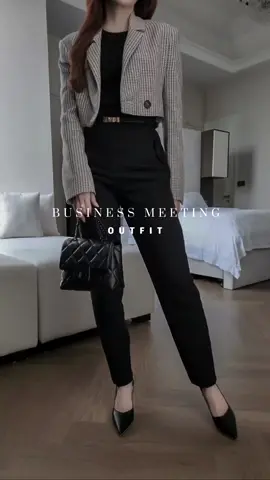 𝑩𝒖𝒔𝒊𝒏𝒆𝒔𝒔 𝑴𝒆𝒆𝒕𝒊𝒏𝒈 𝑶𝒖𝒕𝒇𝒊𝒕 #msjooutfit #timelesselegance #outfitinspirations #workwear2024
