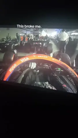 We love you Daniel #danielricciardo #formula1 #f1 #fyp #dr3 #singapore2024 #dontflop #blowthisup #foryoupage #ricciardo #redbullracing #vcarbf1team #foryou #viral #biral #vir #bir #v #f1car 