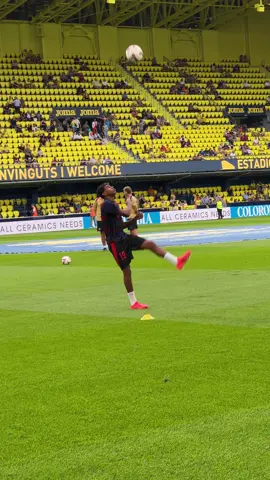 Our boy 🤹‍♂️ #fcbarcelona #villarealbarça #lamine #lamineyamal #yamal #skills #barça #barçaontiktok 